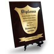 placheta, diploma aurie pe suport lemn  personalizata gravura text
